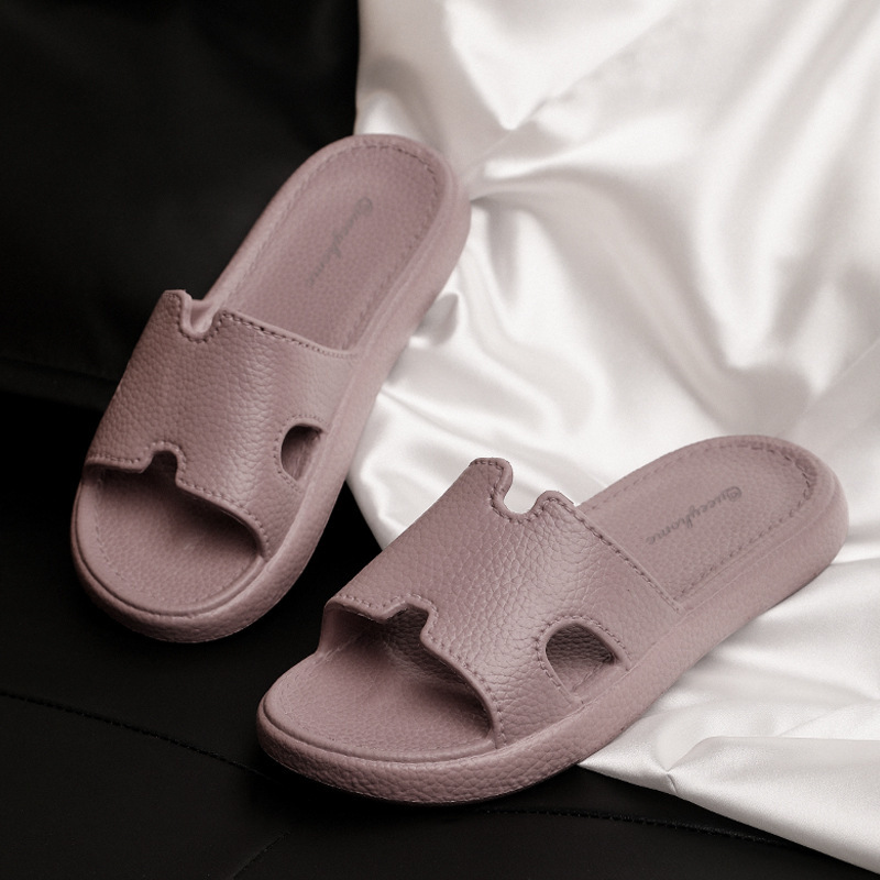 Sandales d'été confortables po - Throw Pillow avis et prix
